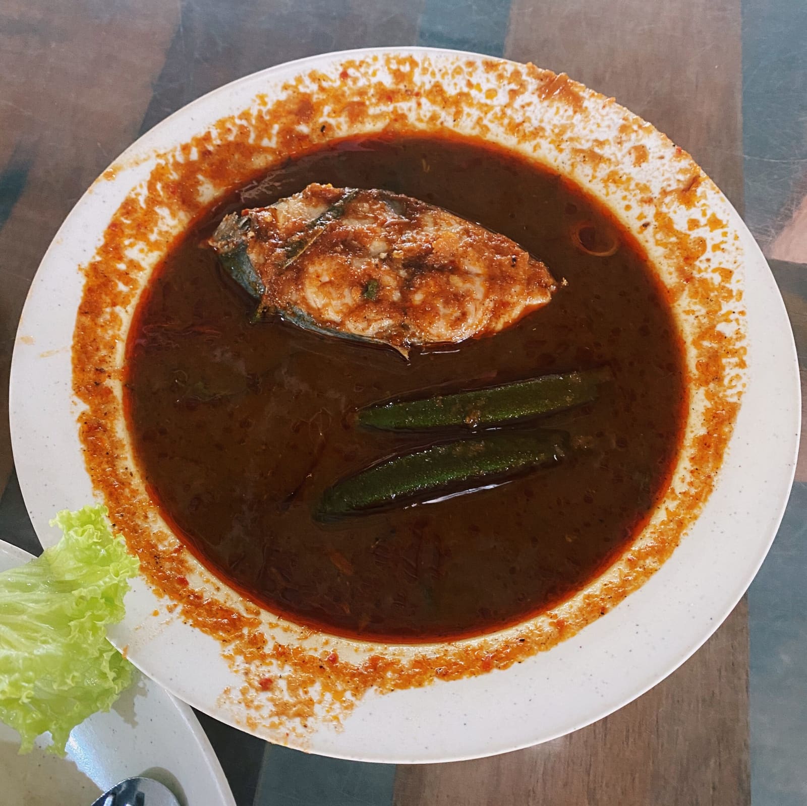 Asam pedas ikan tenggiri dan bendi